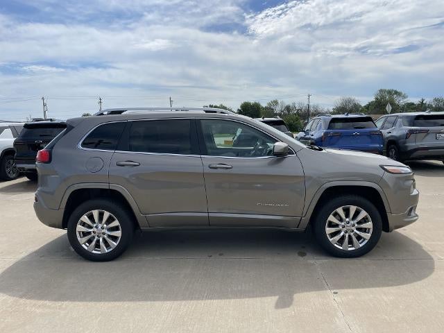 2016 Jeep Cherokee Overland