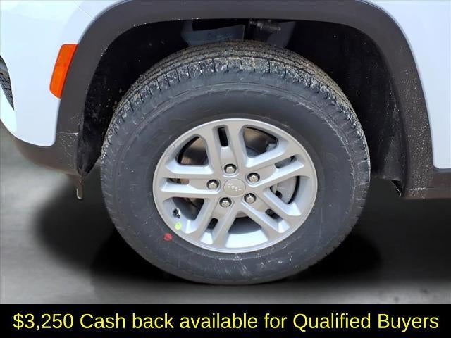 2025 Jeep Grand Cherokee Laredo 4x4