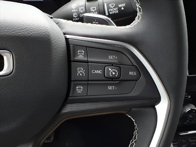 2025 Jeep Grand Cherokee Laredo 4x4