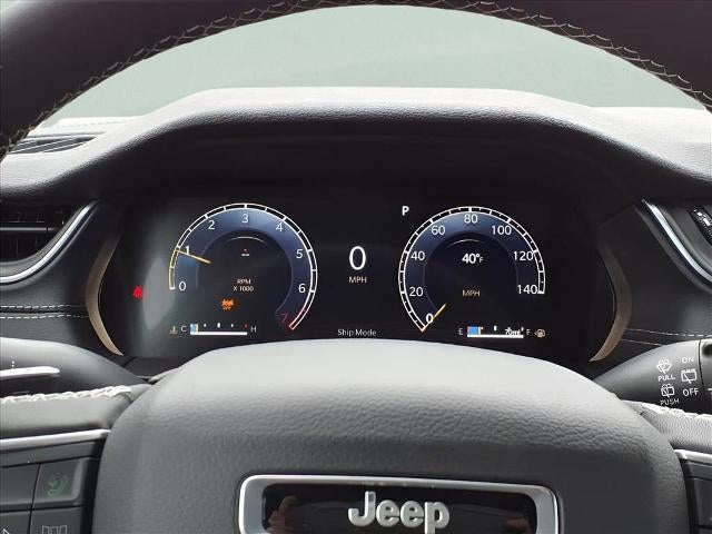 2025 Jeep Grand Cherokee Laredo 4x4