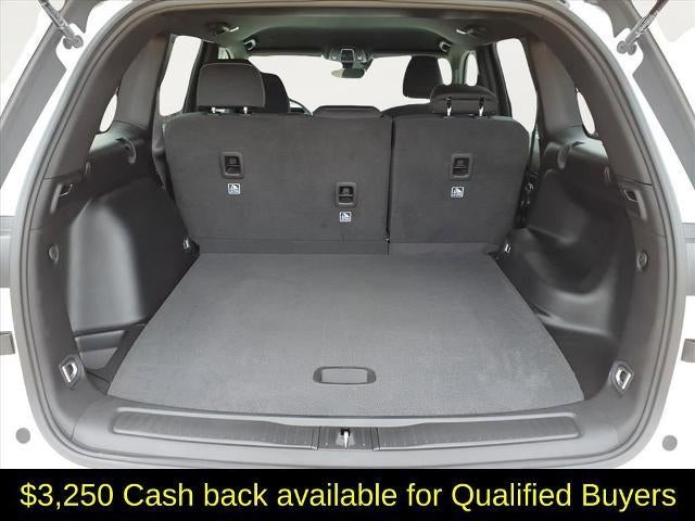 2025 Jeep Grand Cherokee Laredo 4x4