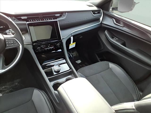 2025 Jeep Grand Cherokee Altitude X 4x4