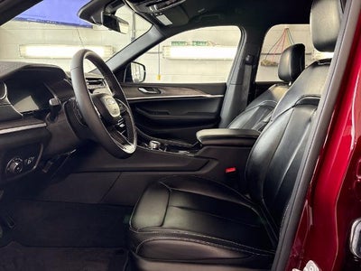 2025 Jeep Grand Cherokee L Limited 4x4