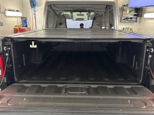 2023 Jeep Gladiator Overland 4x4