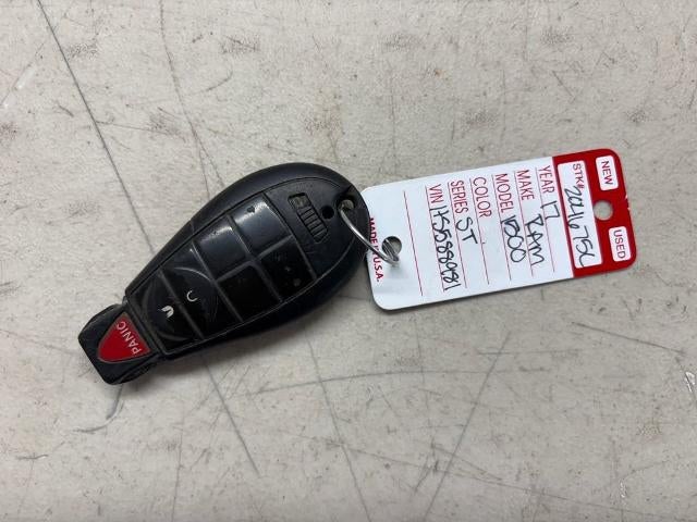 2017 RAM 1500 Tradesman Crew Cab 4x4 6'4" Box