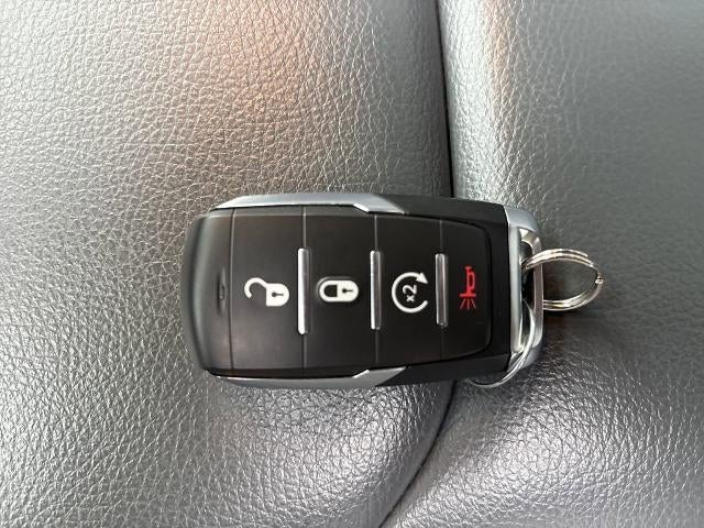 2025 RAM 1500 Tradesman Crew Cab 4x4 5'7" Box