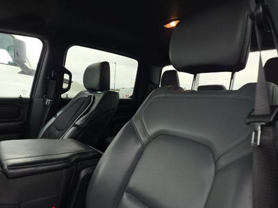 2025 RAM 1500 Tradesman Crew Cab 4x4 5'7" Box