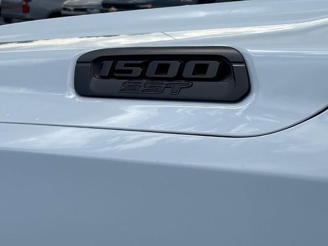 2025 RAM 1500 Big Horn Crew Cab 4x4 5'7" Box