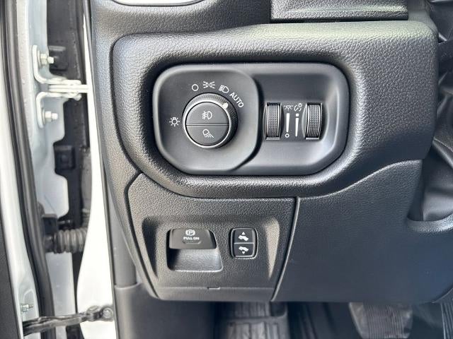 2025 RAM 1500 Big Horn Crew Cab 4x4 5'7" Box
