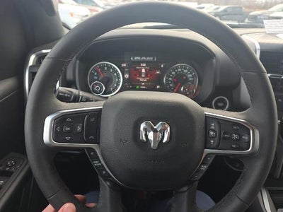 2025 RAM 1500 Big Horn Crew Cab 4x4 5'7" Box