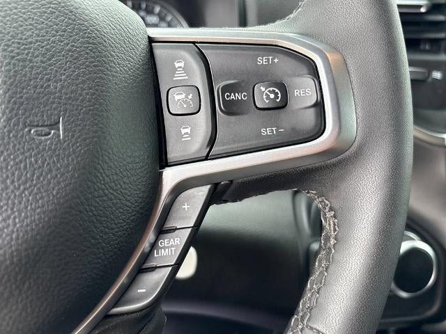2025 RAM 1500 Big Horn Crew Cab 4x4 5'7" Box