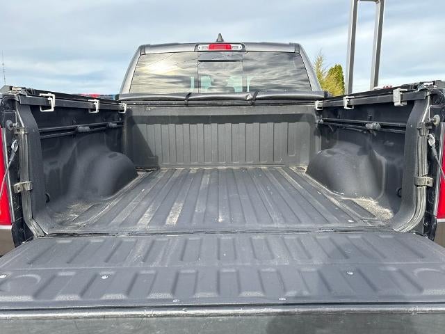 2021 RAM 1500 Big Horn Crew Cab 4x4 5'7" Box