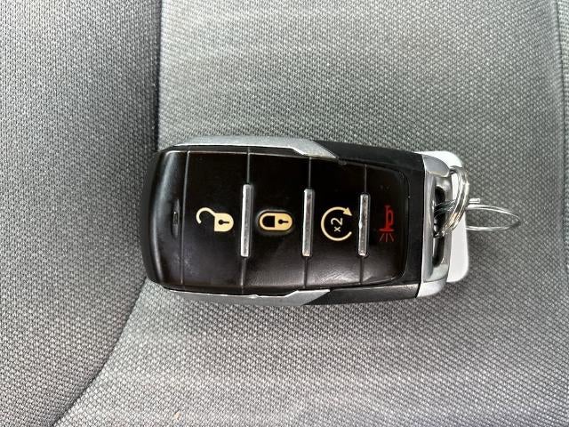 2021 RAM 1500 Big Horn Crew Cab 4x4 5'7" Box