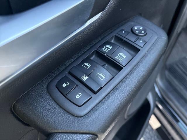 2023 RAM 1500 Lone Star Crew Cab 4x4 5'7" Box