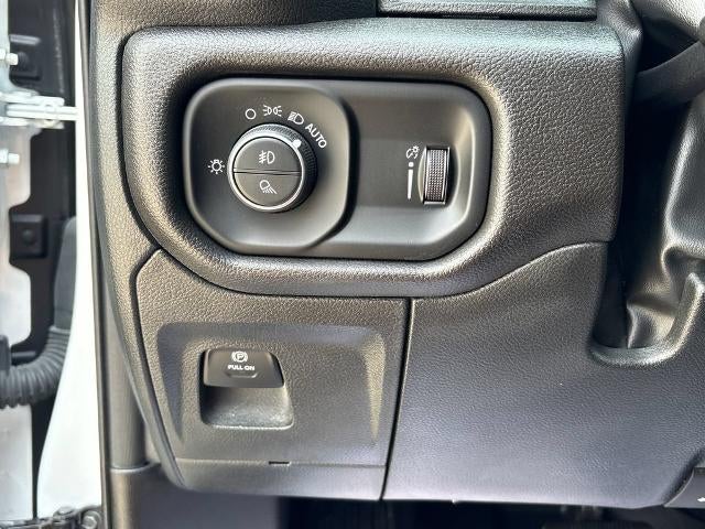 2025 RAM 1500 Warlock Crew Cab 4x4 5'7" Box