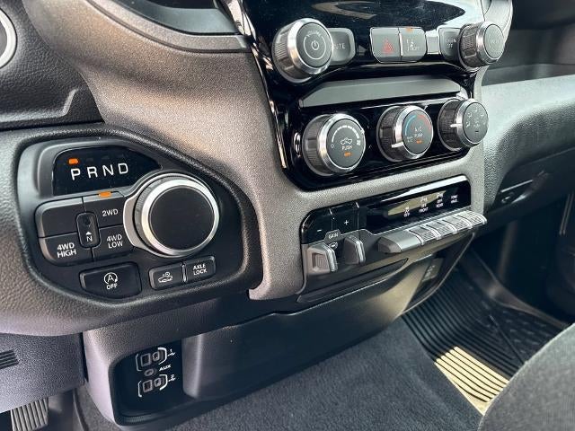 2025 RAM 1500 Warlock Crew Cab 4x4 5'7" Box