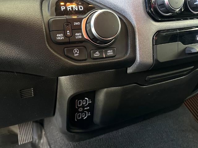 2025 RAM 1500 Warlock Crew Cab 4x4 5'7" Box