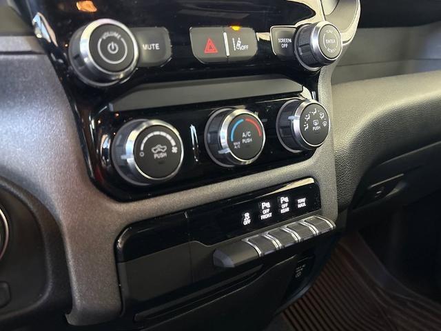 2025 RAM 1500 Warlock Crew Cab 4x4 5'7" Box