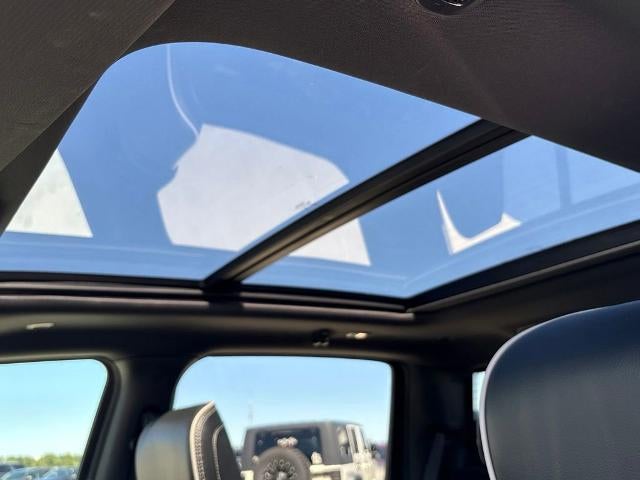 2025 RAM 1500 Laramie Crew Cab 4x4 5'7" Box