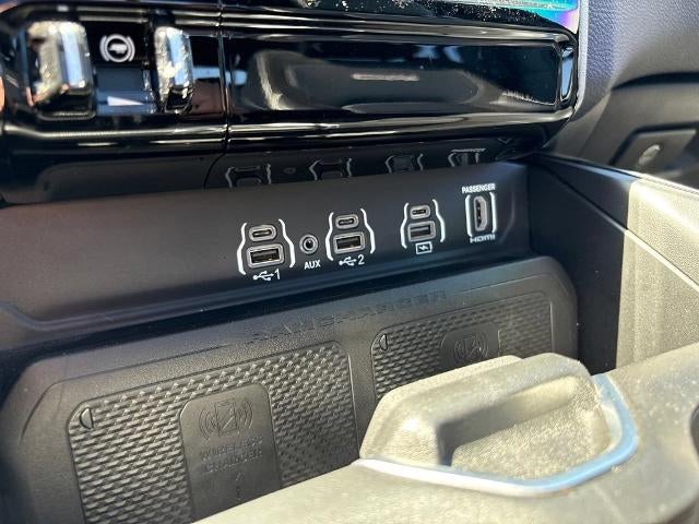 2025 RAM 1500 Laramie Crew Cab 4x4 5'7" Box
