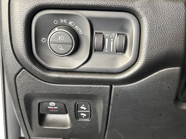 2025 RAM 1500 Laramie Crew Cab 4x4 5'7" Box