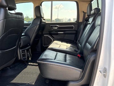 2020 RAM 1500 Laramie Crew Cab 4x4 5'7" Box
