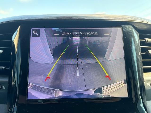 2020 RAM 1500 Laramie Crew Cab 4x4 5'7" Box
