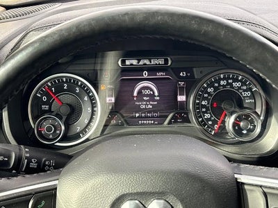 2020 RAM 1500 Laramie Crew Cab 4x4 5'7" Box