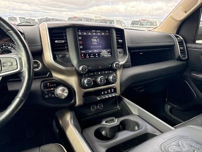 2020 RAM 1500 Laramie Crew Cab 4x4 5'7" Box