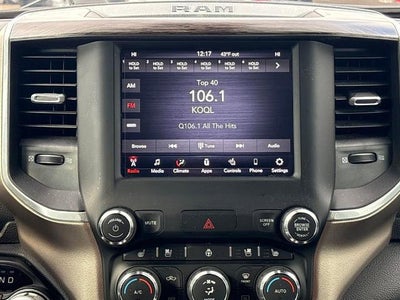 2020 RAM 1500 Laramie Crew Cab 4x4 5'7" Box