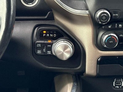 2020 RAM 1500 Laramie Crew Cab 4x4 5'7" Box