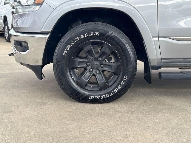 2020 RAM 1500 Laramie Crew Cab 4x4 5'7" Box