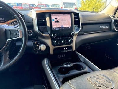 2022 RAM 1500 Laramie Crew Cab 4x4 5'7" Box