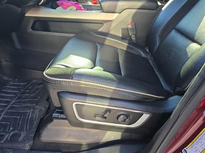 2022 RAM 1500 Laramie Crew Cab 4x4 5'7" Box