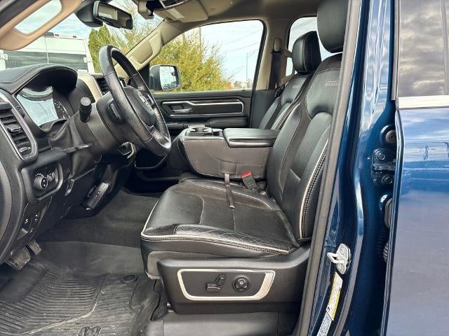 2020 RAM 1500 Laramie Crew Cab 4x4 5'7" Box