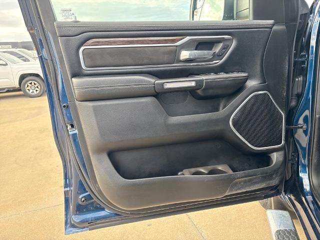 2020 RAM 1500 Laramie Crew Cab 4x4 5'7" Box