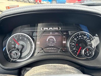 2020 RAM 1500 Laramie Crew Cab 4x4 5'7" Box