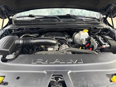 2020 RAM 1500 Laramie Crew Cab 4x4 5'7" Box