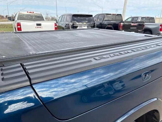 2020 RAM 1500 Laramie Crew Cab 4x4 5'7" Box