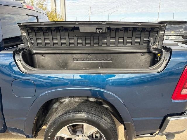 2020 RAM 1500 Laramie Crew Cab 4x4 5'7" Box