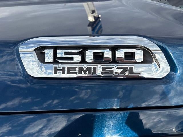 2020 RAM 1500 Laramie Crew Cab 4x4 5'7" Box