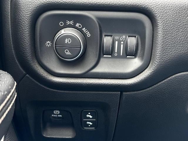 2023 RAM 1500 Laramie Crew Cab 4x4 5'7" Box