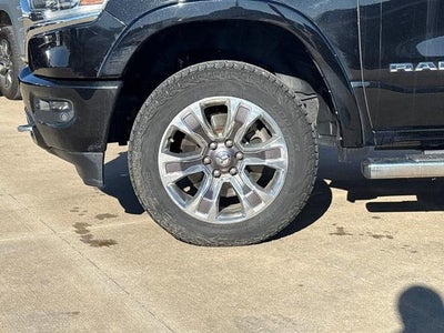 2019 RAM 1500 Longhorn Crew Cab 4x4 6'4" Box