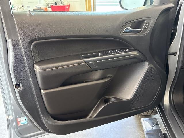 2022 GMC Canyon 4WD AT4 w/Leather
