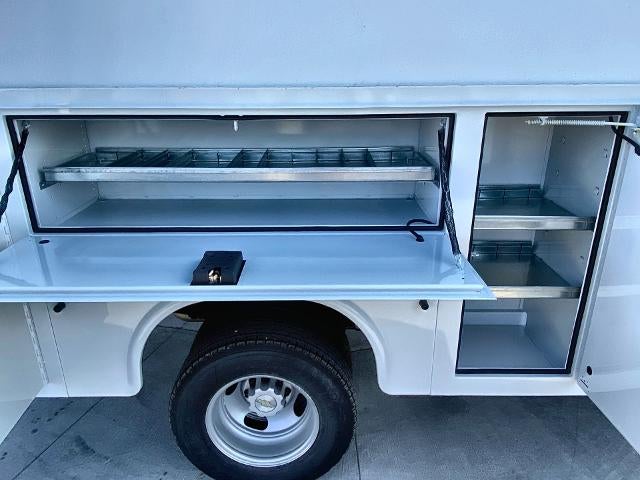 2024 Chevrolet Express Cutaway 3500 Base