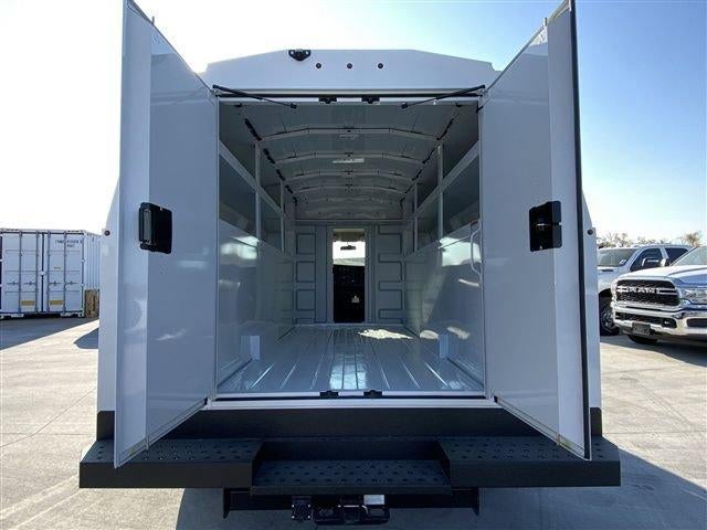 2024 Chevrolet Express Cutaway 3500 Base