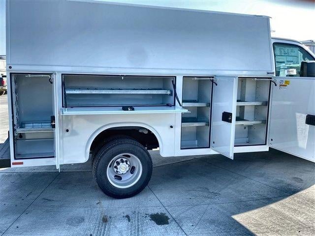 2024 Chevrolet Express Cutaway 3500 Base