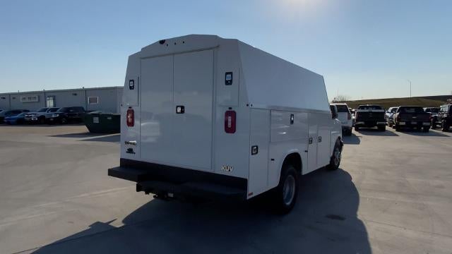 2024 Chevrolet Express Cutaway 3500 Base