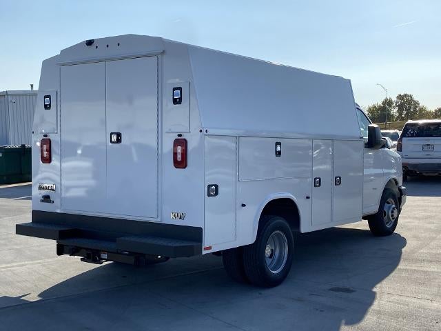 2024 Chevrolet Express Cutaway 3500 Base