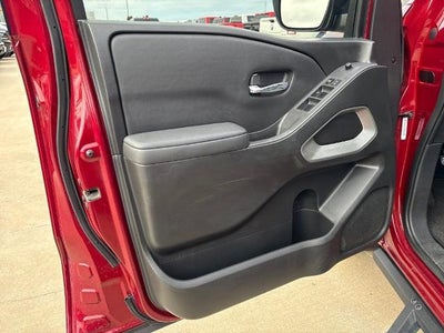 2022 Nissan Frontier Crew Cab SV 4x4